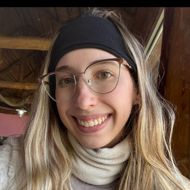 Babá em Curitiba: Leticia