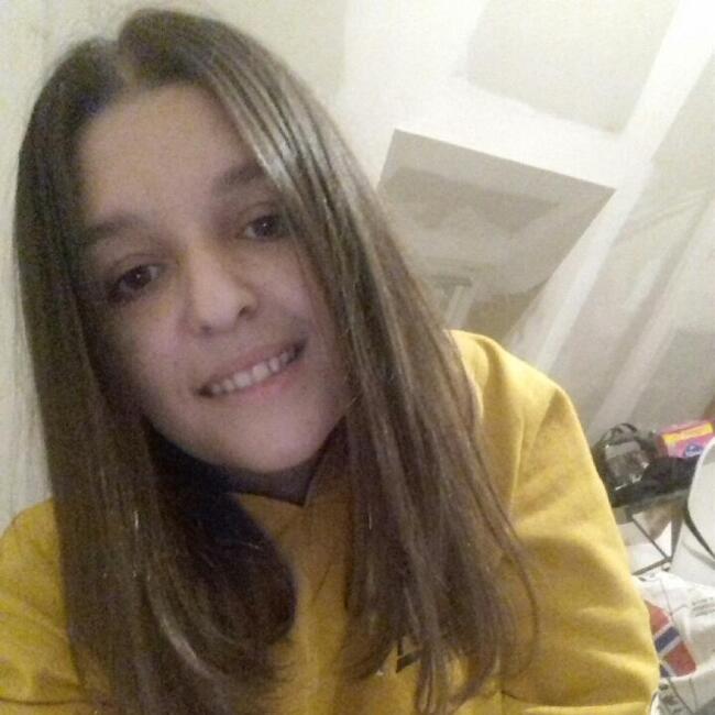 Babysitter in Chalon-sur-Saône: Stacey