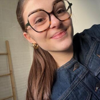 Babysitter in Doué-la-Fontaine: Laly