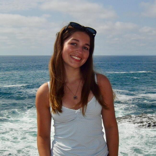 Babysitter in Cary: Anna