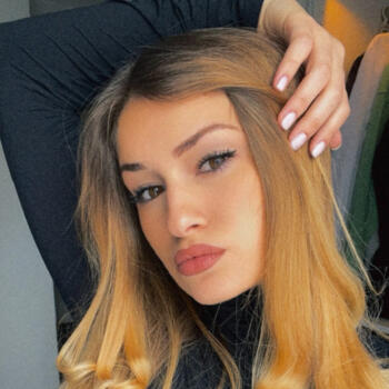 Babysitter in Ferney-Voltaire: Dafne