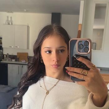 Babysitter in Pont-Saint-Esprit: Celya