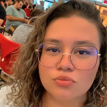 Babysitter Brasília: Stephanny