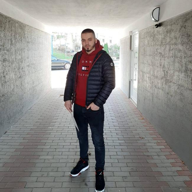 Niñera en Esch-sur-Alzette: Adin