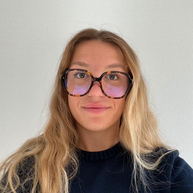 Babysitter in Trith-Saint-Léger: Emily