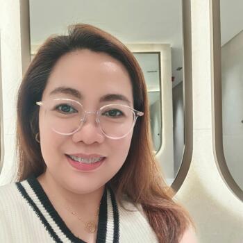 位于新加坡的临时保姆: Lynn