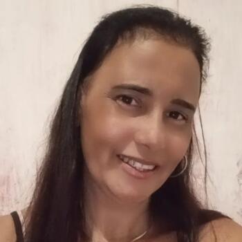 Babysitter Recife: Isis