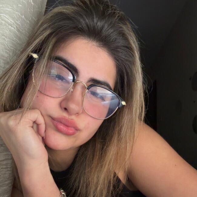 Babysitter in Differdange: Lara