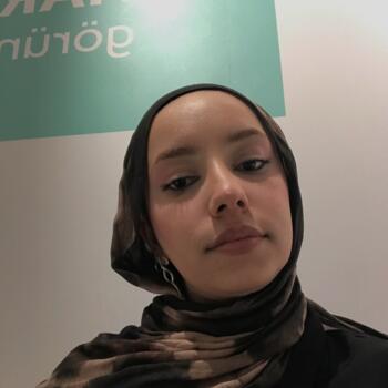 İstanbul bölgesinde bebek bakıcısı: Leyla