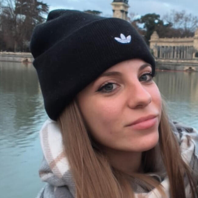 Babysitter in Almería: Marina