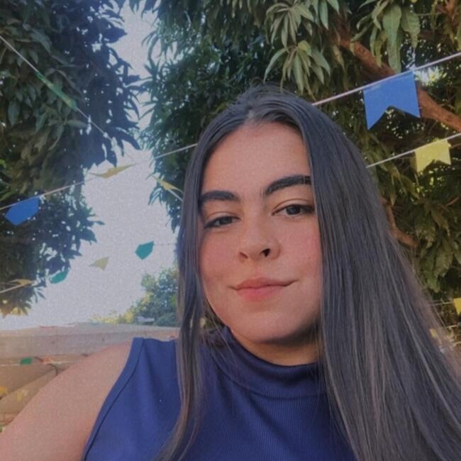 Babá em Brasília: Raíssa