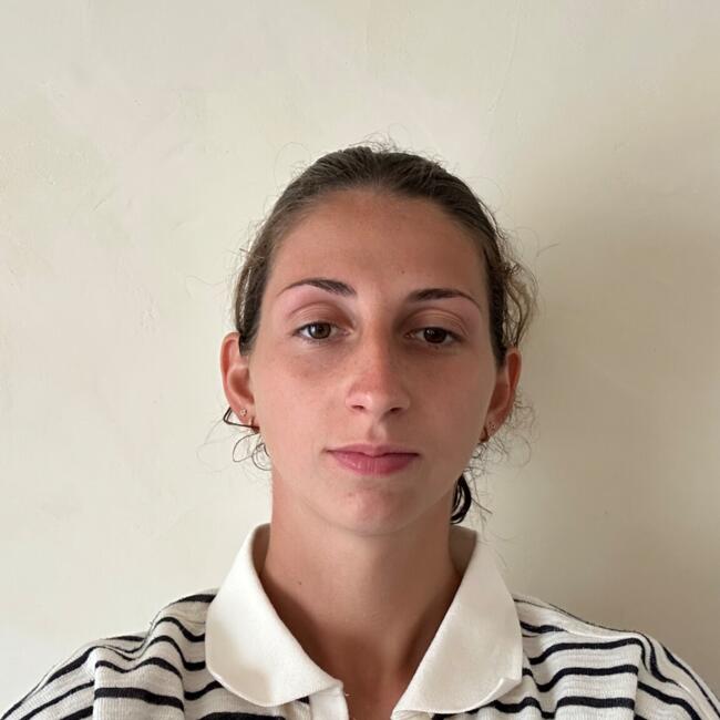 Babysitter in Saint-Palais-sur-Mer: Sarah
