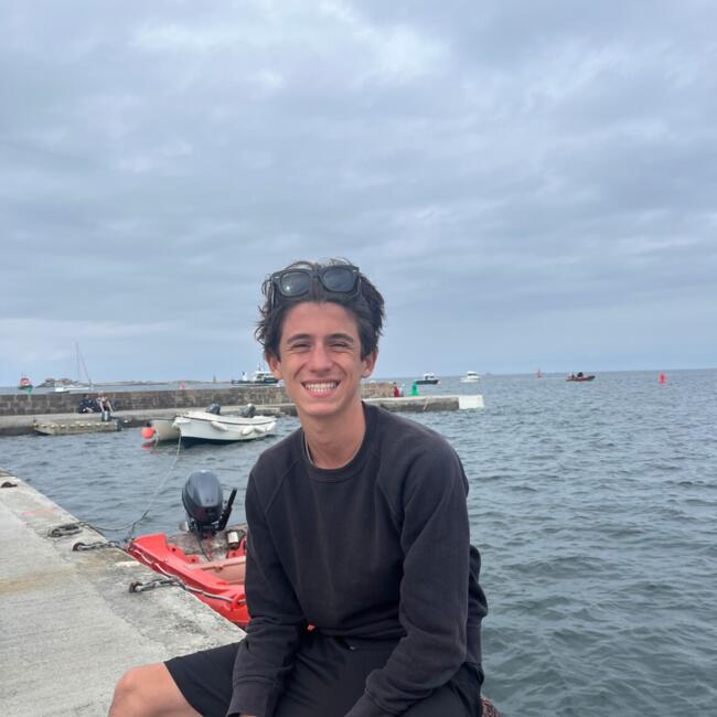 Babysitter in Paris: Eliott