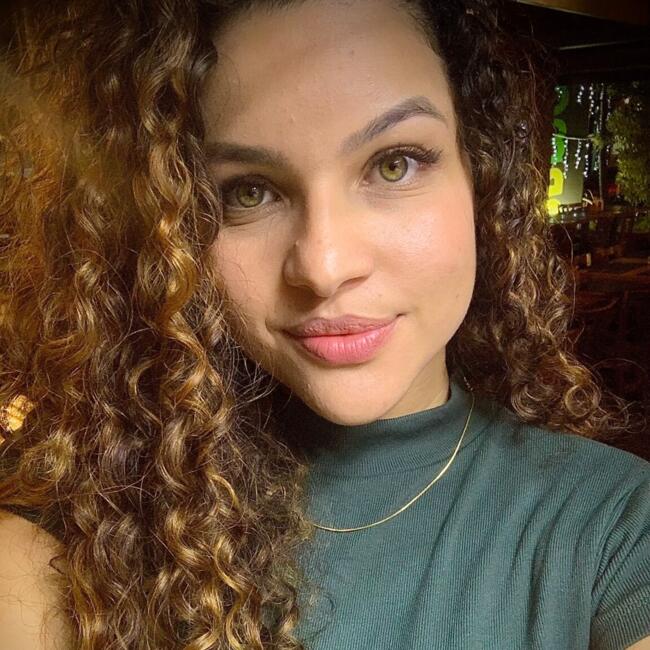 Babysitter in Atibaia: Ana Beatriz
