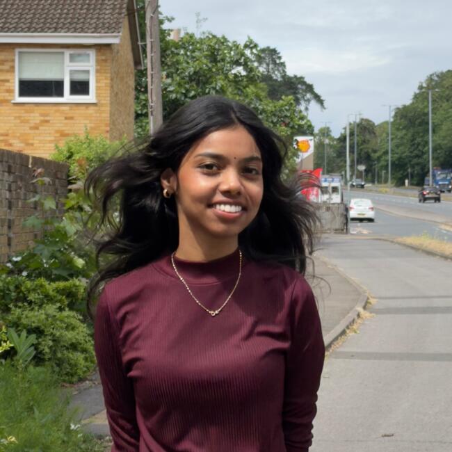 Babysitter in Bracknell: Jahnavi
