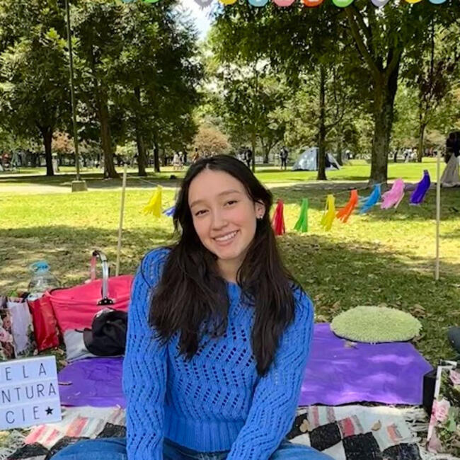 Babysitter in La Rochelle: Sofia