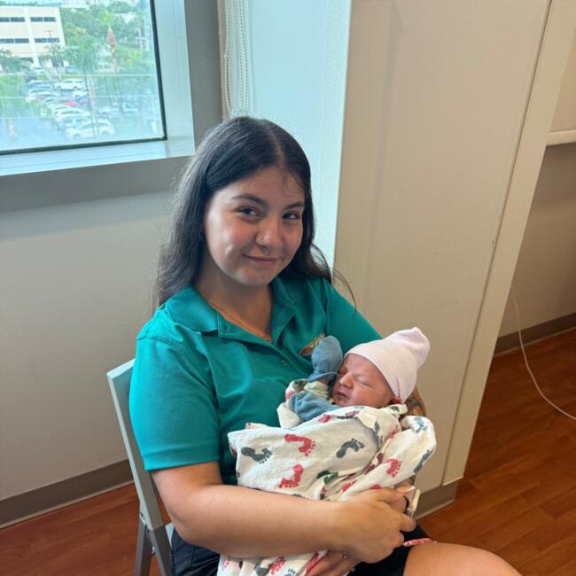 Babysitter in Palm Bay: Hope