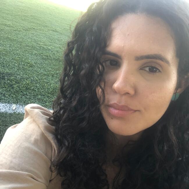 Babá em Camaçari: Luana