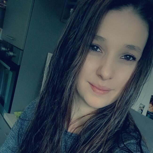 Job de garde d'enfants à Longuenesse: Anais