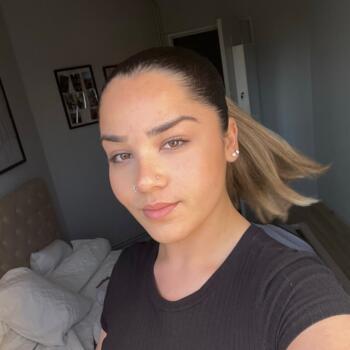 Babysitter in Gravigny: Lorna