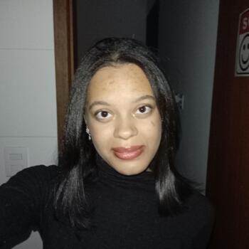 Babysitter in Ipatinga: Mellissa