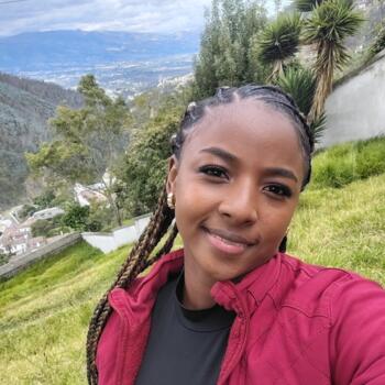 Babysitter in Quito: Dayana