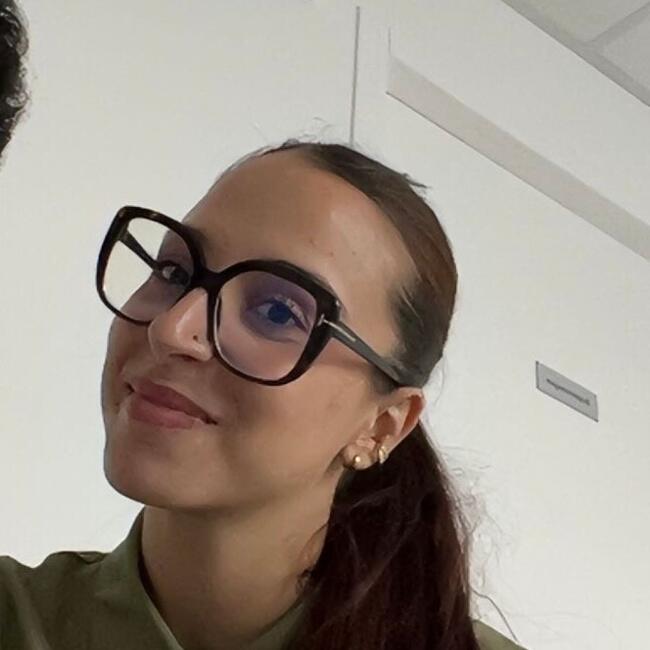 Babysitter in Saint-Estève: Aurelie