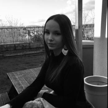 Baby-sitter in Le Mans: Lydie