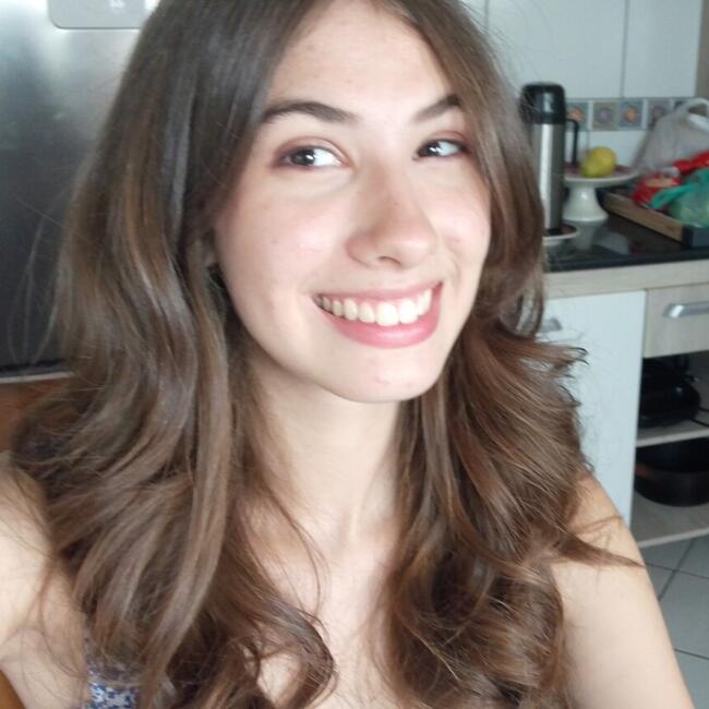 Babá em Umuarama: Giovanna