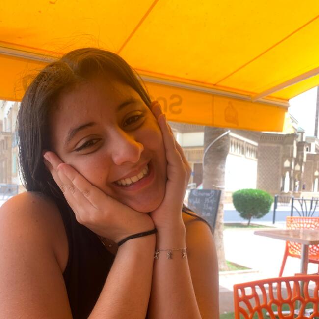 Babysitter in Cergy: Samia
