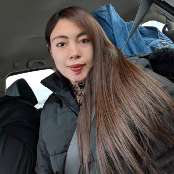 Babysitter in Munich: Faith Angelica