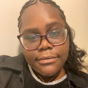 Babysitter in Snellville: Benvinda