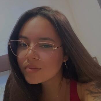 Babysitter in Santa Luzia: Stefany Xavier