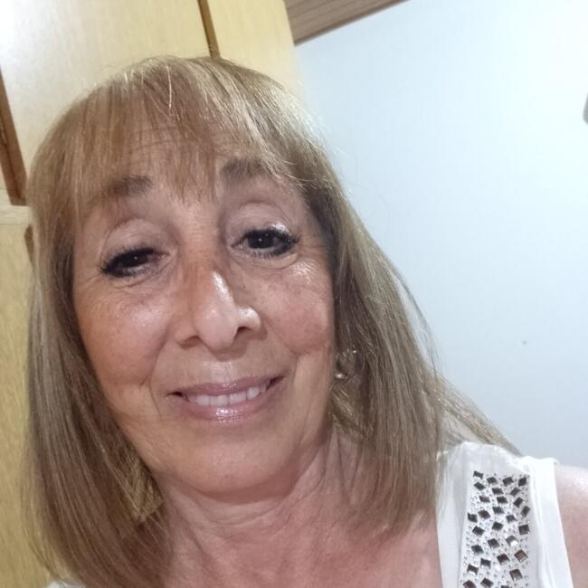 Babysitter in Rosario: Analia