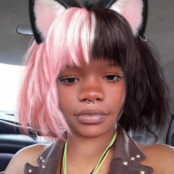 Babysitter East Orange: Valerie
