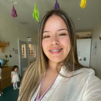 Babysitter in Villarrica: Thiara