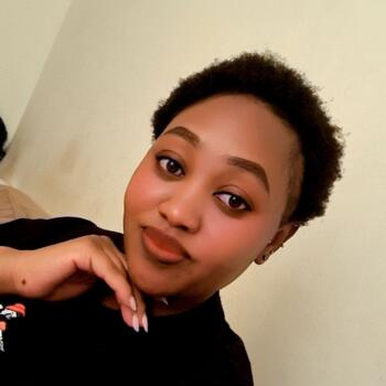 Nanny (νταντά) στην περιοχή Ντόχα: Joyce