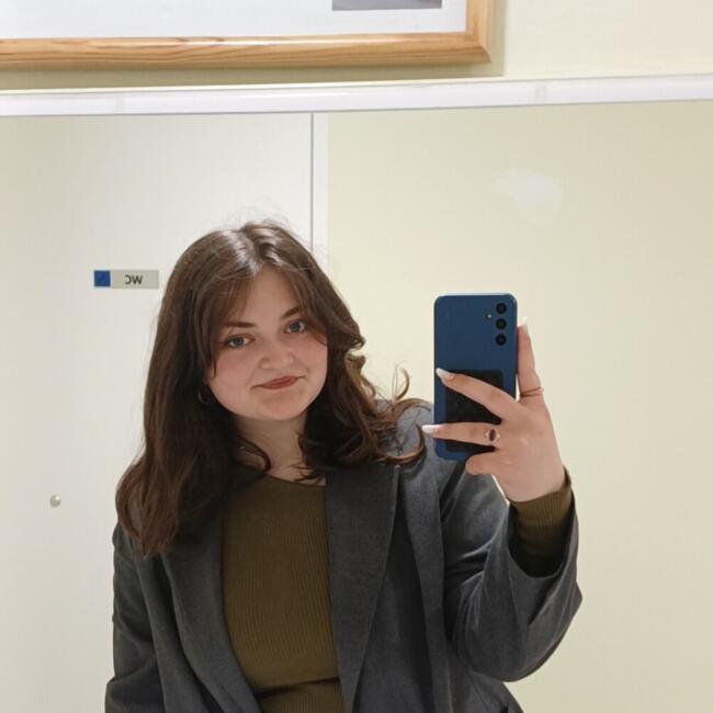 Babysitter in Livry-Gargan: Mihaela