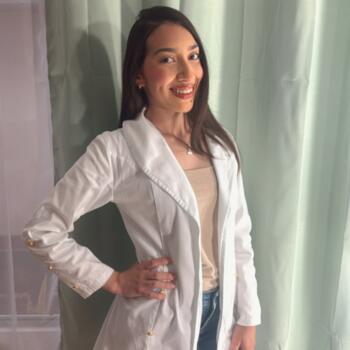 Babysitter in Heredia: Tania