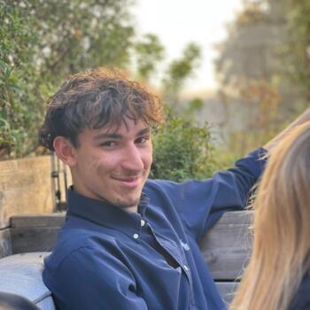 Bréviandes에 있는 베이비시터: Louis