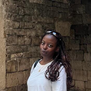 Babysitter in Marigny-les-Usages: Céleste