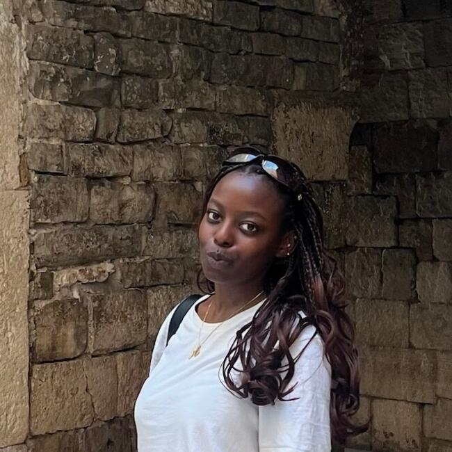 Babysitter in Marigny-les-Usages: Céleste
