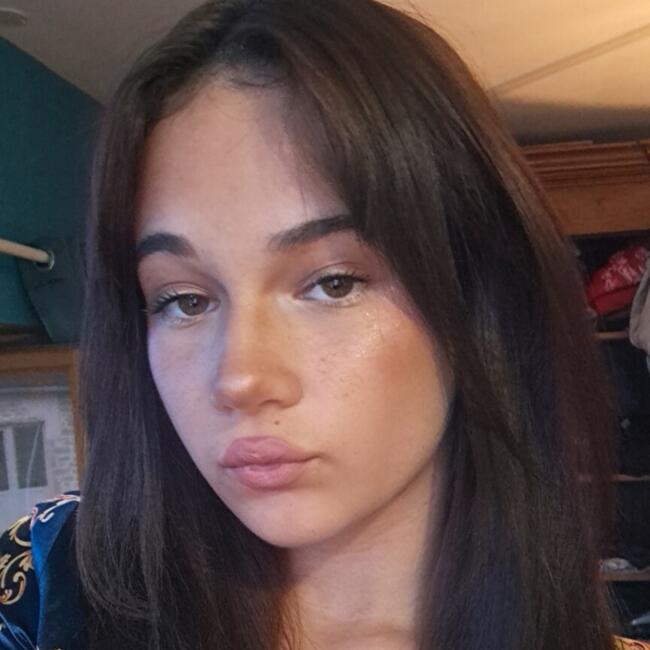 Babysitter in Besançon: Gladys