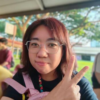 Babysitter in Singapore: Lily Tan 