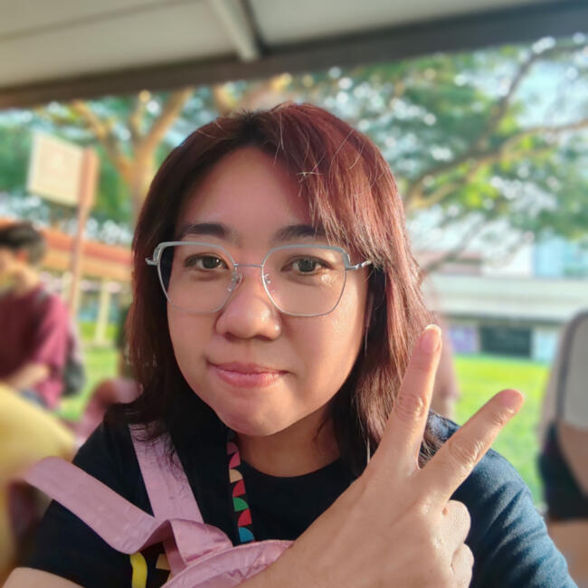 Babysitter in Singapore: Lily Tan 