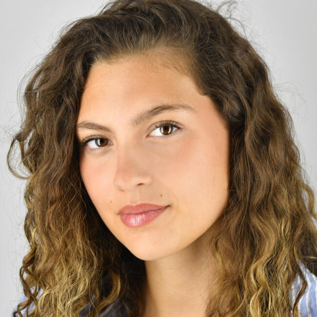 Babysitter in Colomiers: Loulia