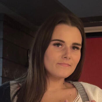 Babysitter in Saint-Cyr-sous-Dourdan: Emeline