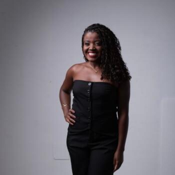 Babá em Macaé: Alice