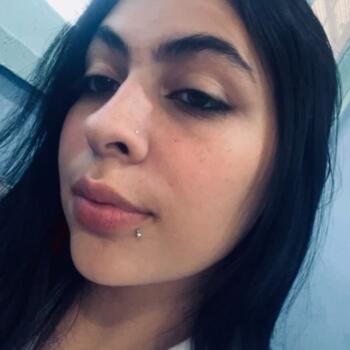 Babysitter in Belford Roxo: Deborah