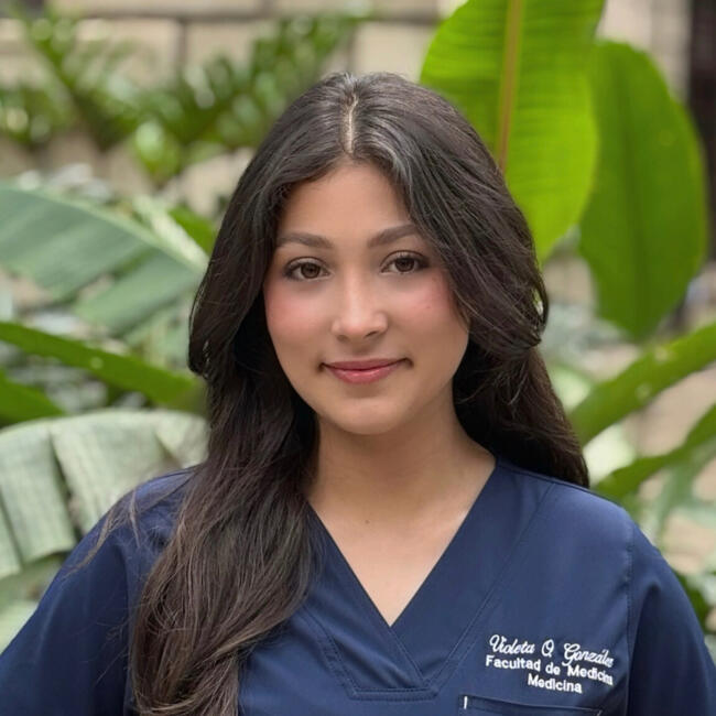 Babysitter in Medellín: Violeta